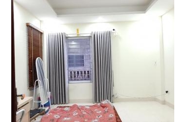 Bán NHà Cầu giấy 31m 5T mặt tiền 3.7 Giá 4,3 tỷ